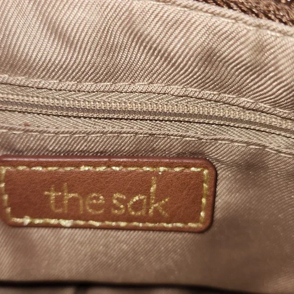 EUC The Sak Iris Demi Leather Crossbody Clutch Bag - Picture 7 of 7